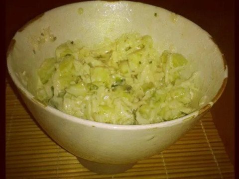 Salade de concombre et radis noir râpé