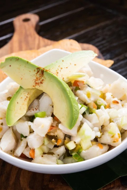 Ceviche de daurade à l'avocat et la mangue