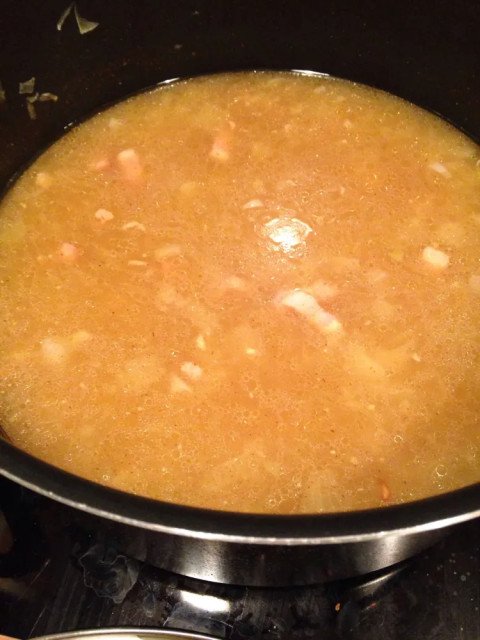 Soupe à l'oignon et lardons