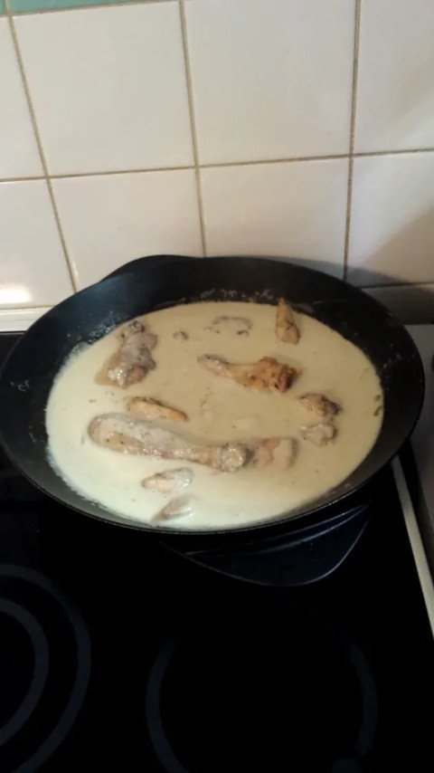 Cuisses de poulet sauce camembert