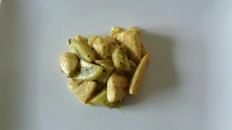Poulet au curry et aux Kiwis