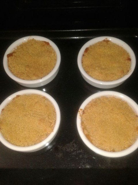 Crumble aux pommes et caramel au beurre salé