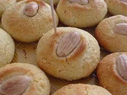 Petits fours secs aux amandes parfumés à l'orange