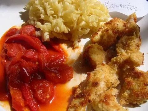 Poulet pané au parmesan, sauce tomate poivron