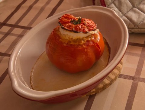 Tomates farcies au chèvre et au poulet