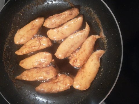 Ailes de poulet braisées au miel et soja