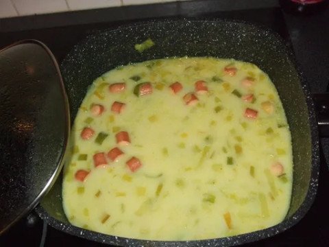 Soupe de poireaux aux knacks