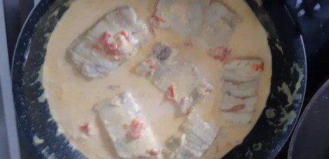 Colin à la crème au curry