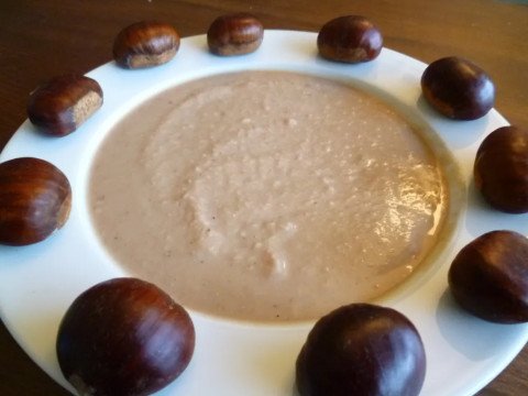Soupe aux chataignes et aux lardons