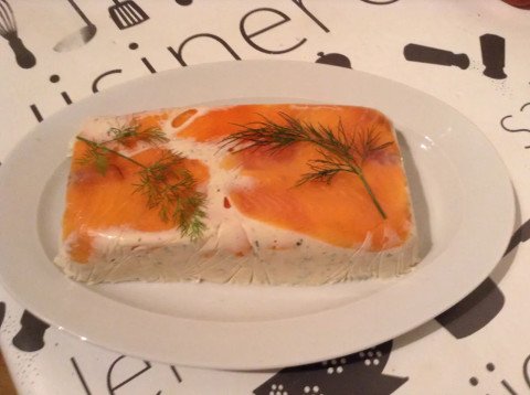 Terrine facile de saumon et gelée au madère