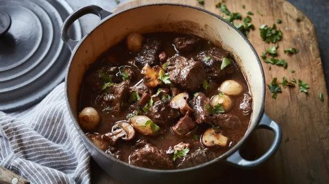 Bœuf bourguignon traditionnel​ de grand-mère