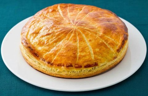 Galette des rois feuilletée aux pommes