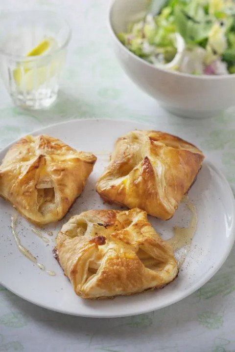 Petits feuilletés aux pommes et au chèvre