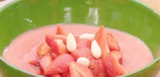 Panna Cotta de fraises-amandes par Laurent Mariotte