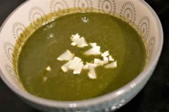 Velouté d'épinards et fromage de chèvre