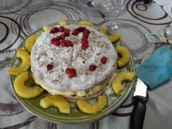 Gâteau d'anniversaire aux framboises