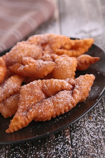 Bugnes stéphanoises (sans oeufs)