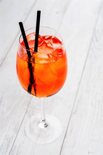 Vin d'oranges amères