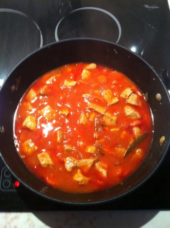 Sauté de porc tomate et petits légumes