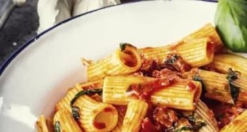 Paccherotti au merlan et aux poivrons