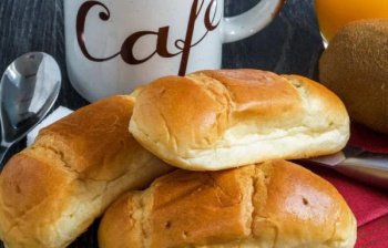 Petits pains au lait fermenté