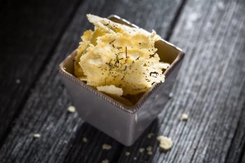 Tuiles au Parmesan et au pavot