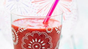 Smoothie aux fruits rouges