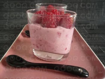 Verrine de mousse de fruits rouges