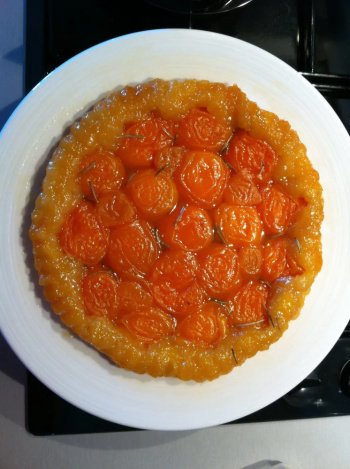 Tatin d'abricots au romarin