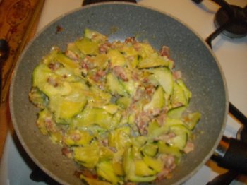 Courgettes au curry et lardons à la Kaniass