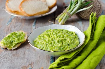 Velouté de poireaux au pesto
