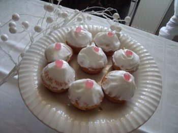 Cupcake au glaçage royal étoilé