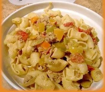 Pâtes au thon et aux poivrons