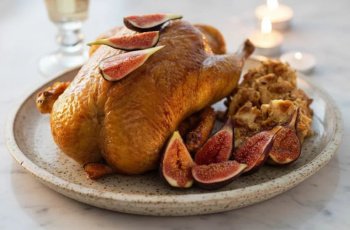 Oie rôtie aux figues fraîches et séchées