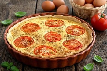 Quiche au thon et tomates parfumées au four