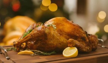 Dinde rôtie aux marrons, la star du dîner de Noël