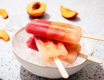 Popsicle fraise pêche