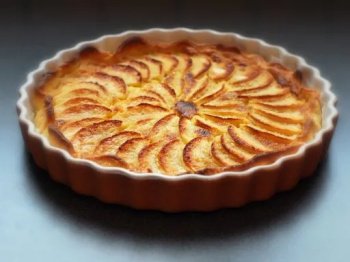 Tarte aux pommes normande