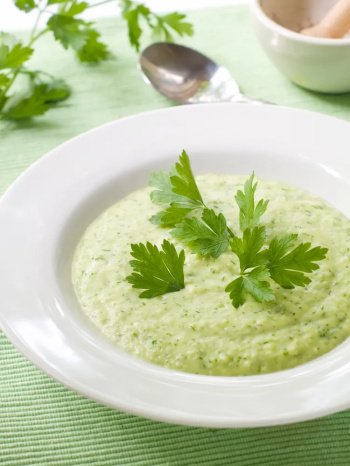 Soupe aux céleri et aux courgettes