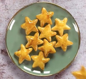 Mini feuilletés au chèvre et au saumon fumé