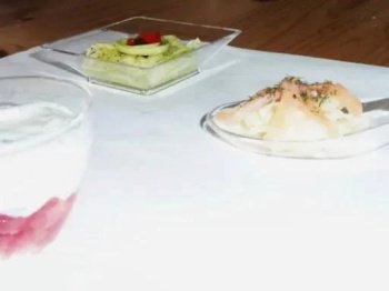 Verrines d'Elise : tomates tzatziki, courgettes-poivron et radis noir saumon fumé