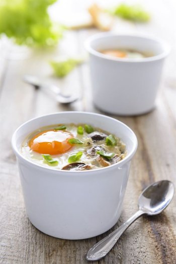 Oeufs cocotte au micro-ondes (super rapide !!!)