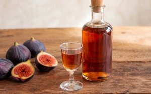 Liqueur de figues maison à l’eau-de-vie