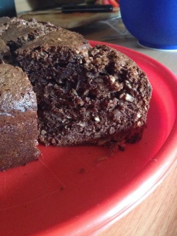 Gâteau amandes, noix et chocolat