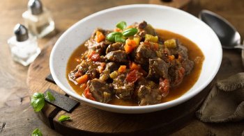 Dinde vs poulet : Quel Est le Meilleur pour un Ragoût ?