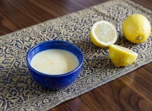Sauce Beurre Citron Onctueuse : La Recette Gastronomique qui Sublime Poissons, Crustacés et Légumes