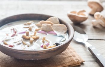 Soupe Tom Kha Kai thaïlandaise au Companion