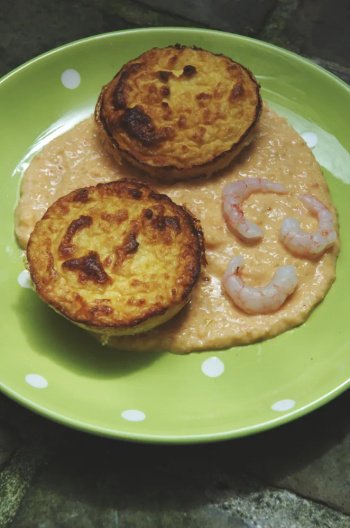 Petites mousses de chou-fleur, sauce crevettes