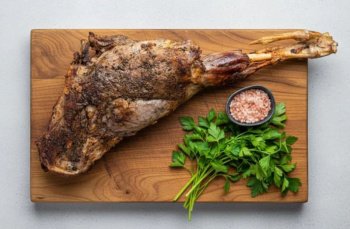 Gigot d'agneau à l'ail au four