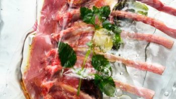 Côtelettes d’agneau cuites sous vide